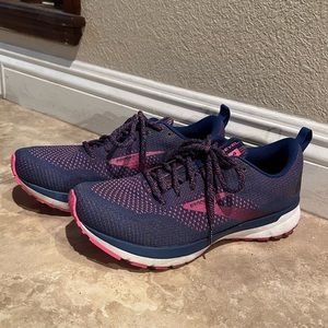 Women’s Revel 4 Brooks Running Shoes